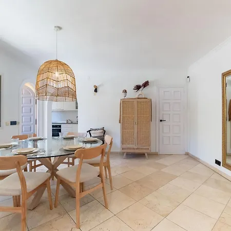 New Beachside With Private Pool * ماربيا
