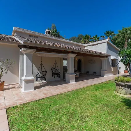 New Beachside With Private Pool ماربيا