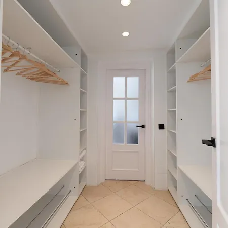 New Beachside With Private Pool فيلة