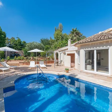 New Beachside With Private Pool ماربيا