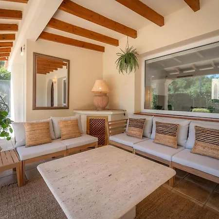 New Beachside With Private Pool *
