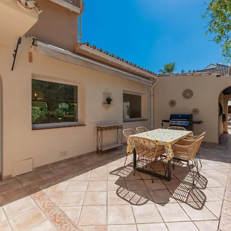 New Beachside With Private Pool * ماربيا